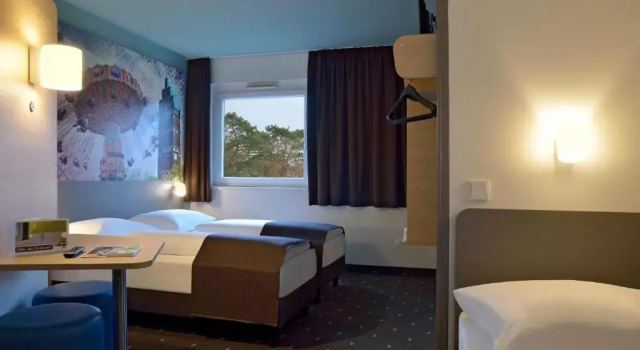 Трёхместный номер Standard B&B Hotel Darmstadt