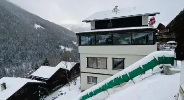 Qi-Lin Hotel Restaurant, Boek Hotel Anniviers Sierre
