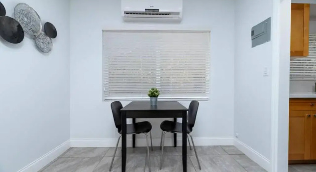 Bayshore Breeze 3 - King Bed, Kitchen, Parking, Забронировать Отель Форт-Лодердейл Broward County, рядом с DC Alexander Park