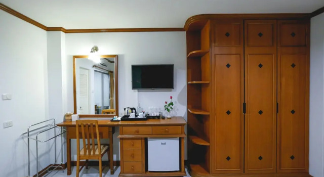 Номер Superior с балконом и с видом на море Hua Hin White Villa Hotel - SHA Certified