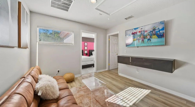 Коттедж 4524 Stella Street