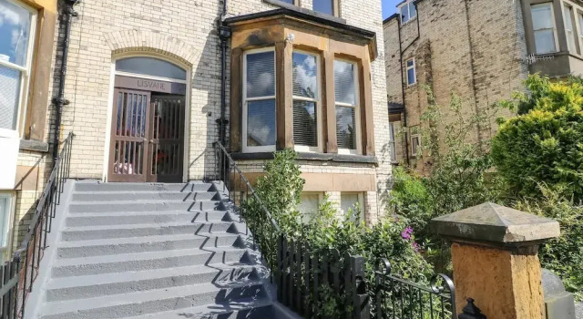 Apartment Located Centrally for up to 4 Guests