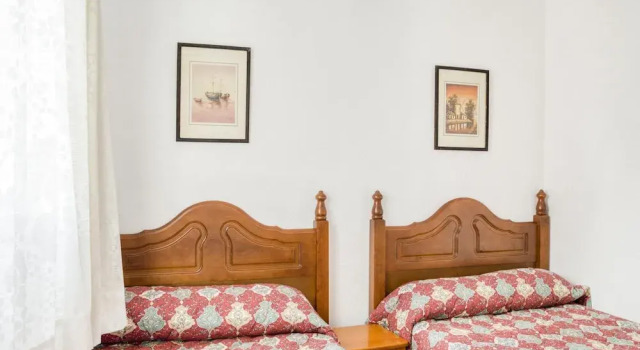 Quaint Holiday Home in El Bosque near Forest