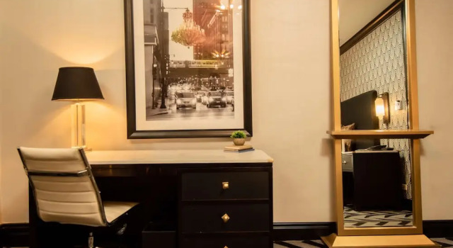Четырёхместный номер Standard The Allegro Royal Sonesta Hotel Chicago Loop