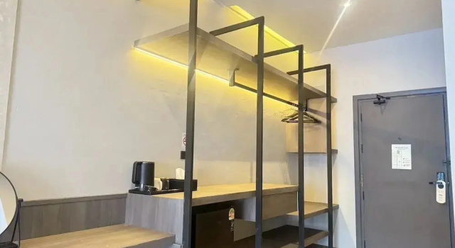 Leons Loft House, Забронировать Хостел Хостелы Патонг-Бич, рядом с Кабаре Paradise Complex Patong, Хостел