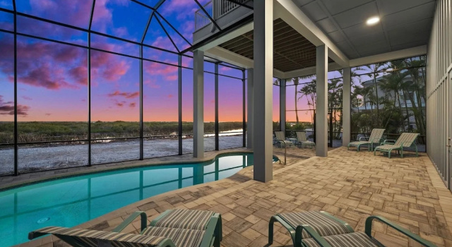 Коттедж Papa's Boat House - 8214 Estero Blvd 4 Bedroom Home by RedAwning