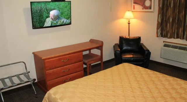 Eco-Lux Inn Norfolk, Book Hotel Hoteller i Norfolk med parkering, Parkering