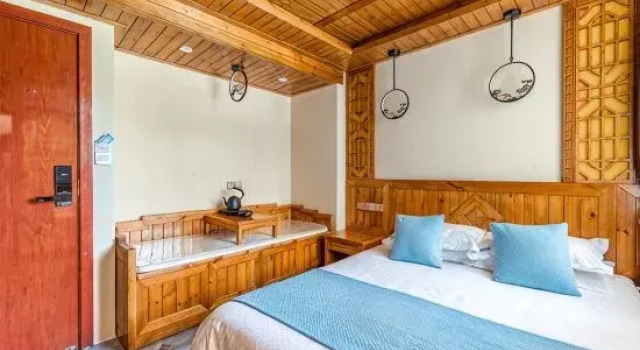 Люкс с 4 комнатами Phoenix Jinghua Hotel