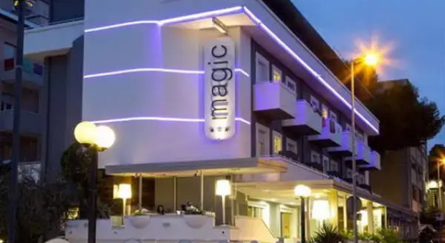 Hotel Magic, Забронировать Отель Отели Риччоне с бассейном, Бассейн
