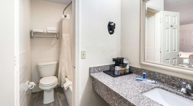 Standard Vierer Zimmer Rodeway Inn