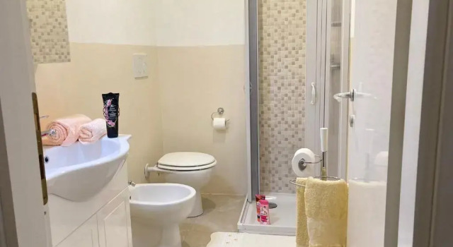 Апартаменты Appartamento a Peschiera del Garda con piscina ID I00538
