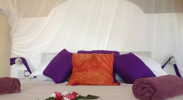 Villa - Right on the Beach, Under the Coconut Trees, Sleeps 10, Pool, Chef, Забронировать Вилла Коттеджи Буэхуу, Коттедж