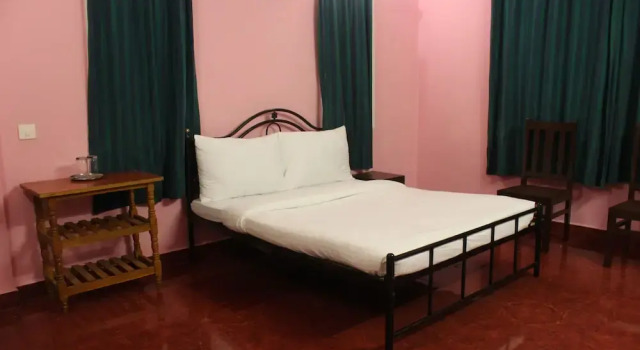 Private Villa Calangute Resort -10BHK, Забронировать Курортный отель Бизнес-отели Калангут, 4* 5*