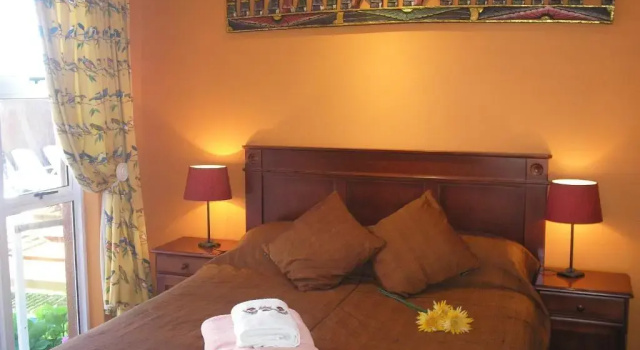 Апартаменты Brown Jug Guest House