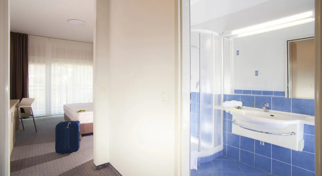 Двухместный номер Comfort с балконом Hotel Vesna