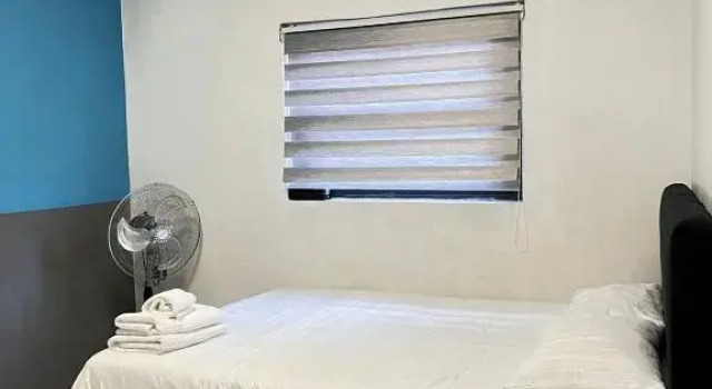 Trendy spacious house with continuous wifi even during load shedding within Century City area, Забронировать Отель Отели Cape Peninsula с парковкой, Парковка