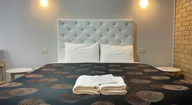 Студия Tropicana Motor Inn