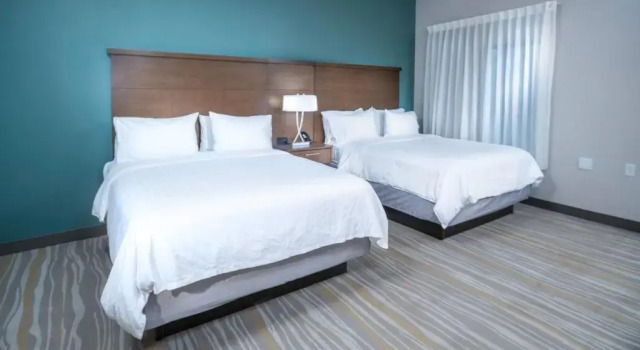 Четырёхместный номер Standard c 1 комнатой Staybridge Suites - Summerville by IHG