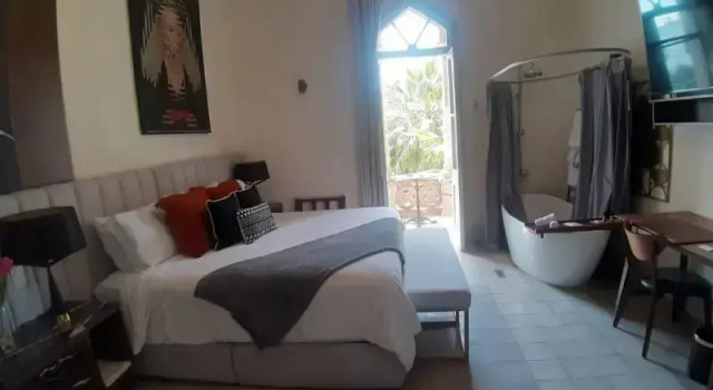 Двухместный номер Deluxe с балконом GALA Hotel Boutique