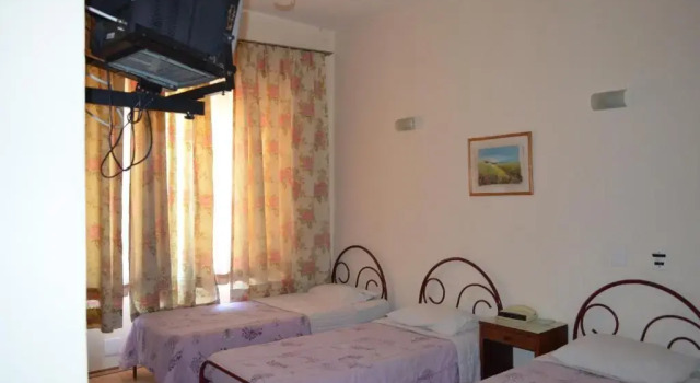 Трёхместный номер Standard Lux Hotel