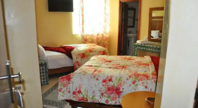 Трёхместный номер Standard с красивым видом из окна Hotel Colisee