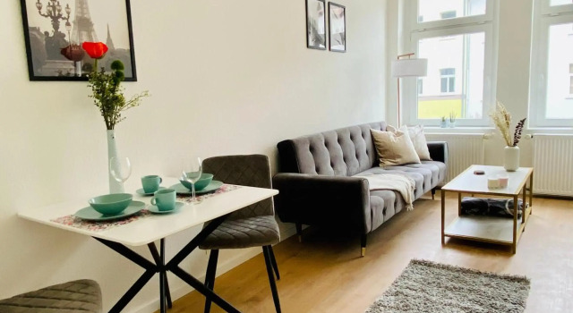 Stilvolles Apartment in zentraler Lage - Netflix, Queensize-Bett, Altbaustil, Küche und ÖPNV-Anbindung, Prenota Appartamento Erfurt 
