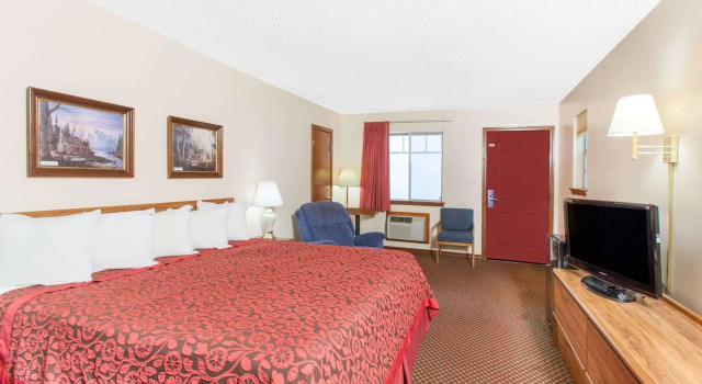 Days Inn by Wyndham Eureka Springs, Забронировать Отель Отели Юрика-Спрингса с парковкой, рядом с Городской концертный зал Юрека-Спрингса, Парковка