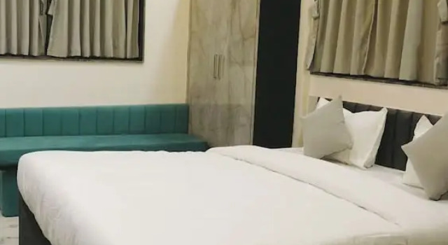 Номер Deluxe Hotel Sahara Residency