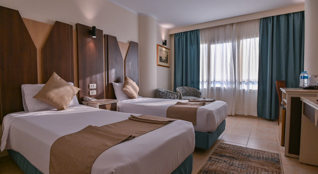 Swiss Inn Nile Hotel, Book Hotel Hotels in Cairo with a Pool, Swimming Pool
