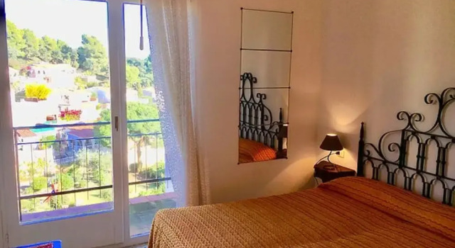 Apartment - 2 Bedrooms with Sea views - 107793