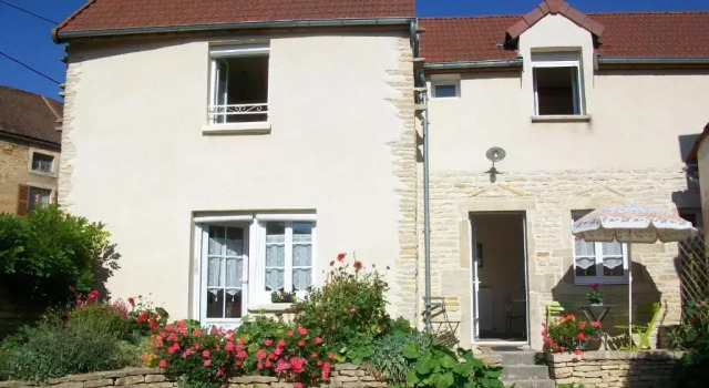 Коттедж Holiday home Gîte des Hautes Côtes de Beaune