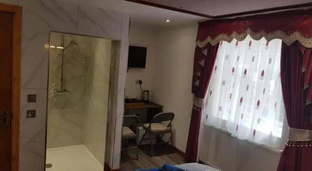 Superior Suite Fountain Hotel