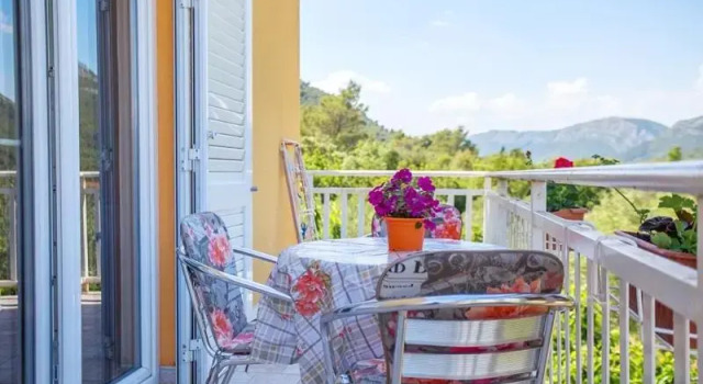 Студия Apartment Varezic
