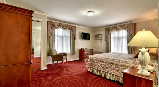 Номер Executive с балконом Roosevelt Inn & Suites Saratoga Springs