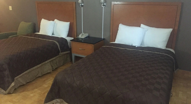 Четырёхместный номер Standard Executive Inn Laguna Vista
