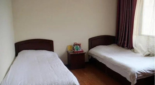 Yucheng Hotel, Boek Hotel Hengshui Hebei