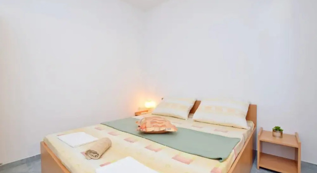 Apartment and Rooms Mila
