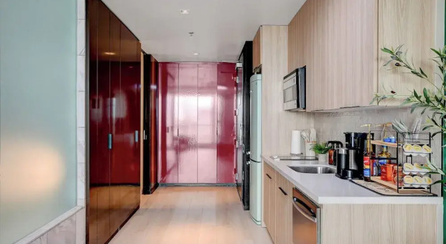 Студия Deluxe Ava's Suite 37th FLR PALMS PLACE