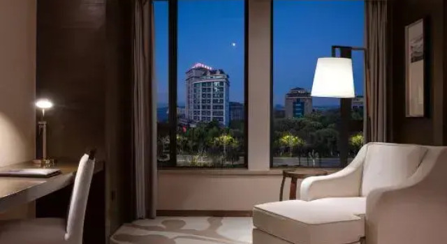 Chongqing Fuling Huajing Wenlan Hotel