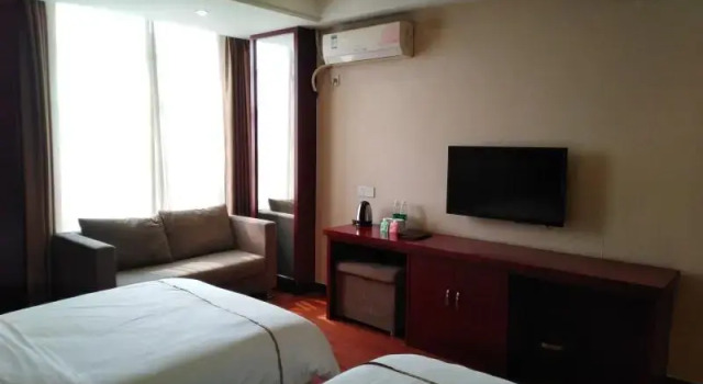 GreenTree Alliance Hotel Linyi Bus Station, Забронировать Отель Линьи Шаньдун