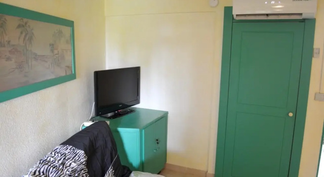 Studio in Sainte Anne, With Wonderful sea View, Furnished Garden and W