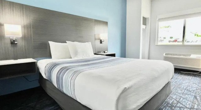 Двухместный номер Standard AmericInn by Wyndham Quincy