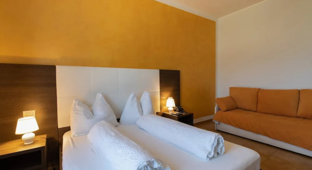Трёхместный номер Standard с балконом и с видом на море Villa Ginevra Resort Agrituristico