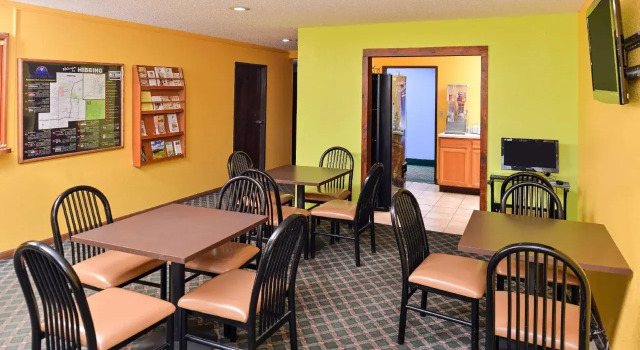 Rodeway Inn, Rezerwuj Hotel Hibbing Minnesota