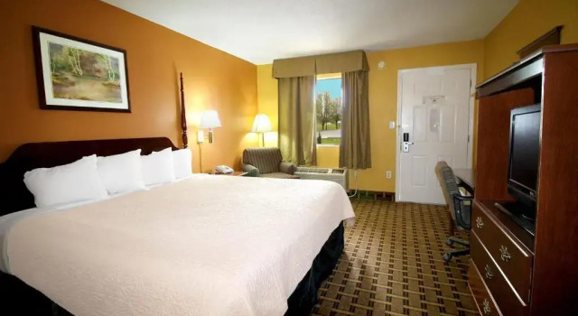 Номер Standard American Inn - Paducah