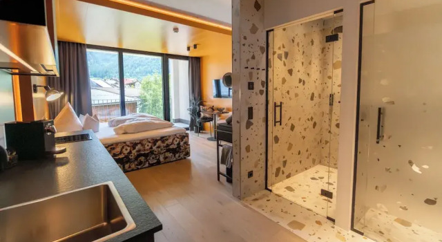 Двухместный номер Standard с балконом Lifesteil Aparthotel