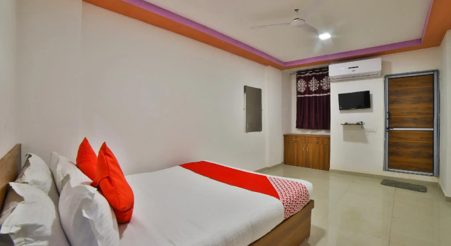 OYO 28070 Welcome Hotel And Guest House, Prenota Affittacamere Bavla Gujarat