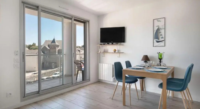 Апартаменты A 30 metres de la plage, bel appartement pour 6