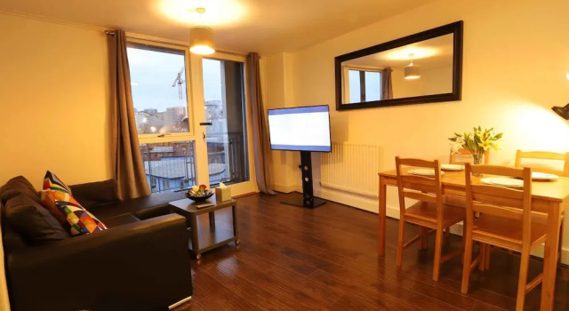 Fiveways City View Apartment
