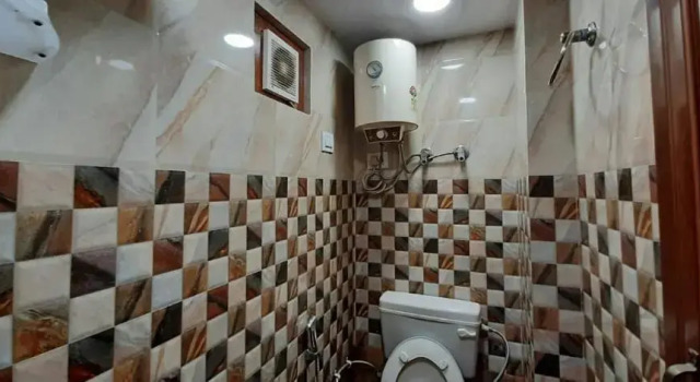 Room in Guest room - Posh S Delhi Foreigners Area, Lajpat Nagar